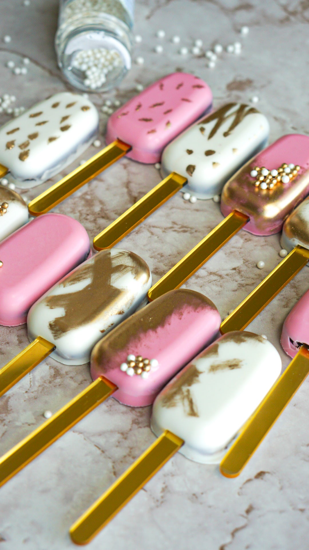 Pink & Gold Cakesicles – thesparkcakepops